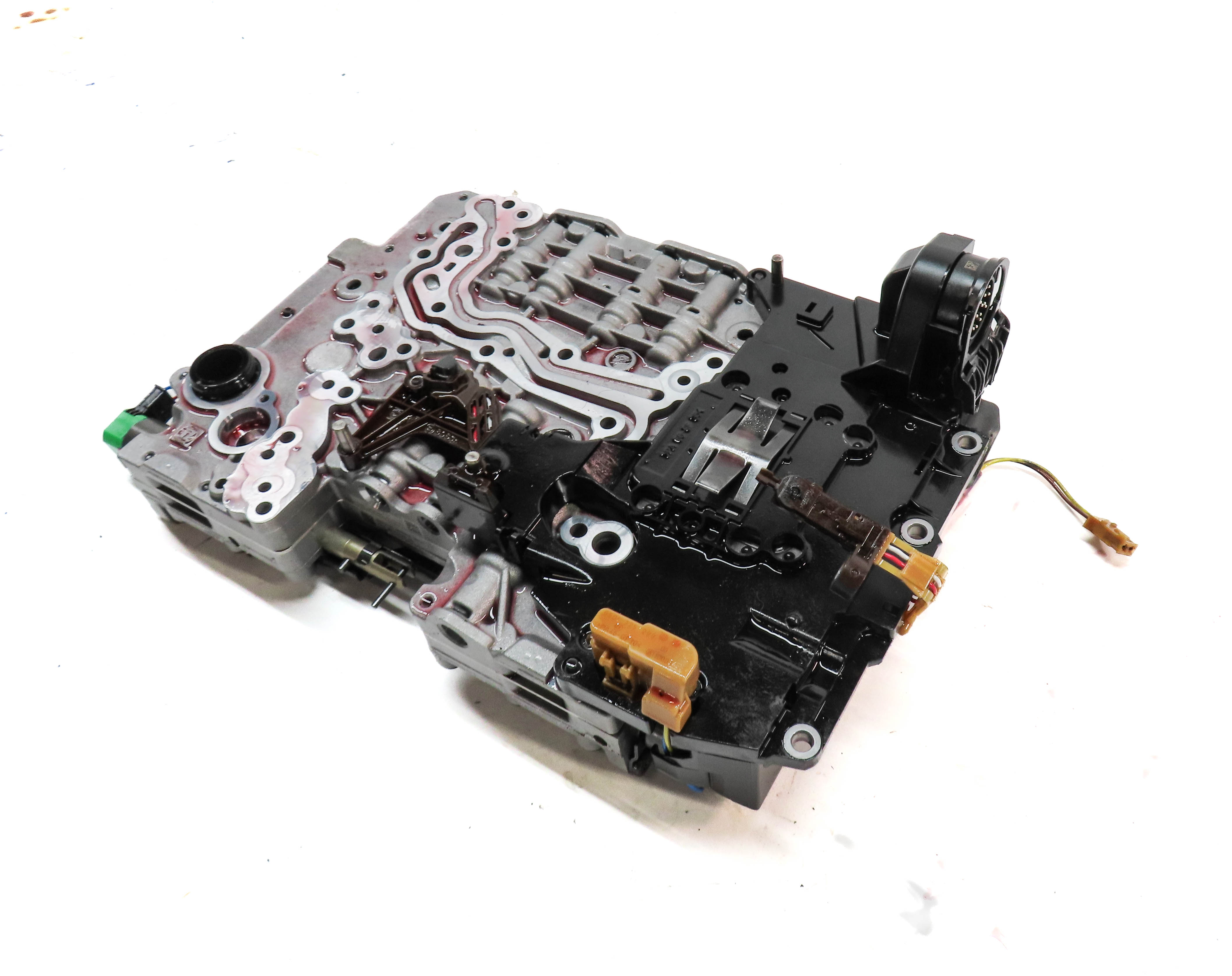 14-18 BMW 320i (F30) AWD 2.0T 8HP-45 A/T AUTO AUTOMATIC TRANSMISSION VALVE BODY — exact item pictured